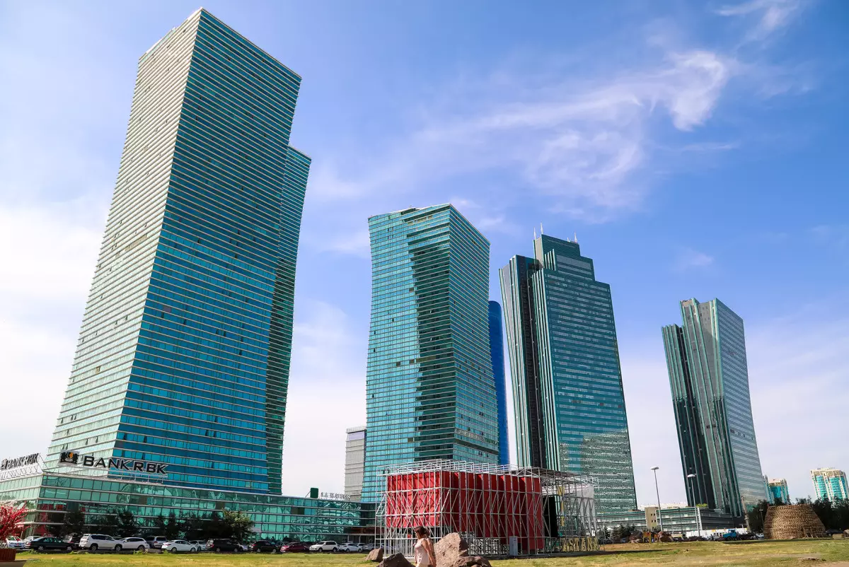 Заветные квадратные метры: по каким программам кредитования можно купить жилье в Казахстане?