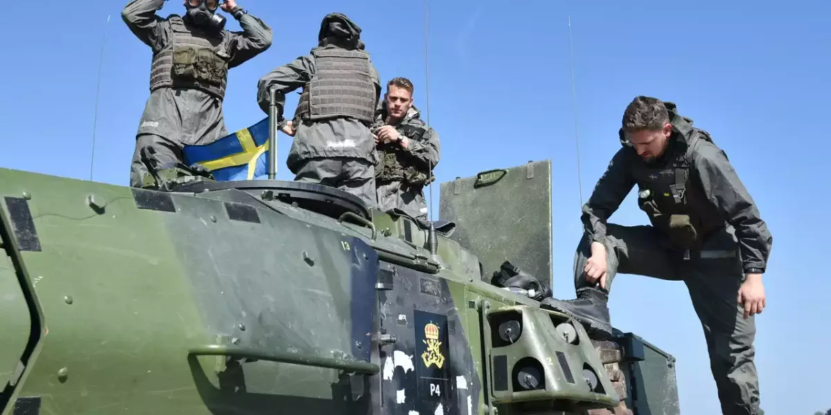 WSJ: Швеция наращивает армию из-за страха перед войной с Россией