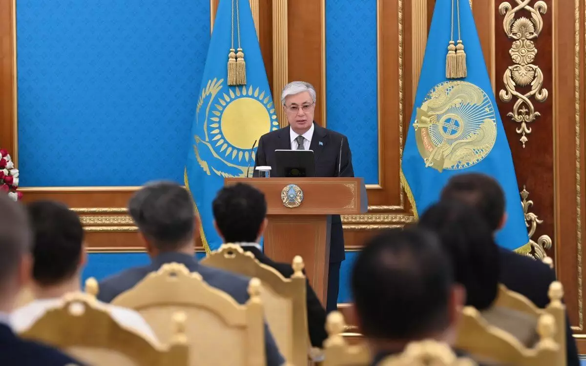 Президент Казахстана наградил работников культуры и искусства