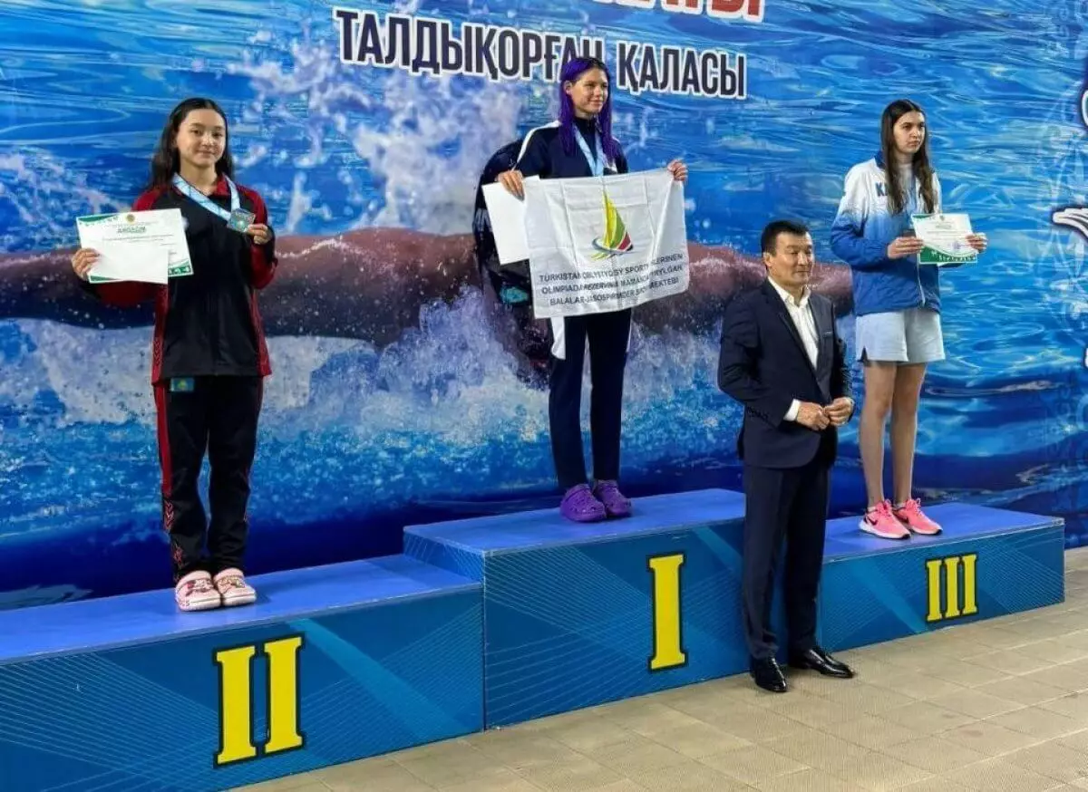 Спортсменка из Астаны стала самым юным мастером спорта по плаванию