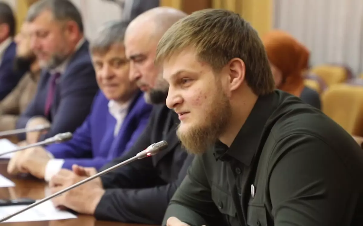 Сын главы Чечни Ахмат Кадыров назначен министром спорта региона