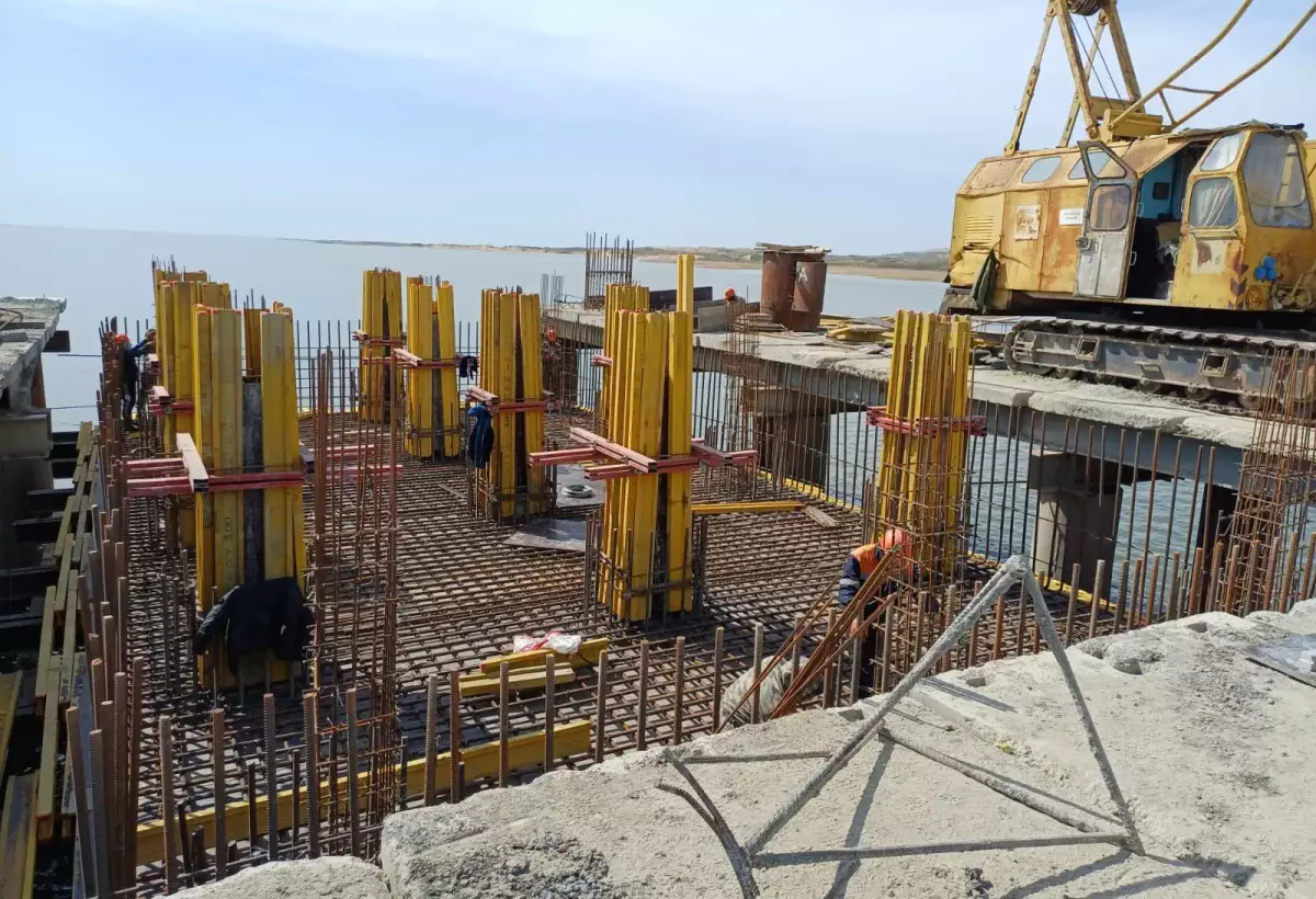 Как продвигается строительство самого большого моста в стране через Бухтарминское водохранилище