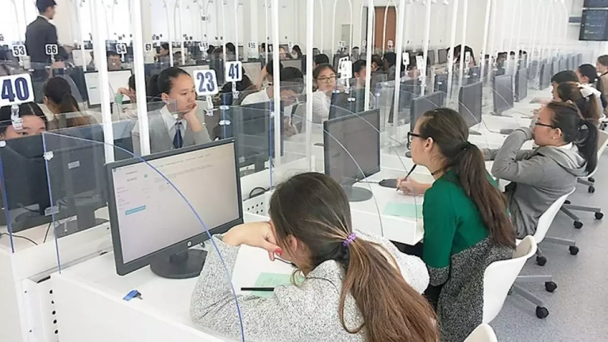Казахстанским школьникам продлили регистрацию на ЕНТ