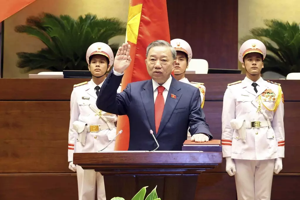 Токаев поздравил нового президента Вьетнама с избранием