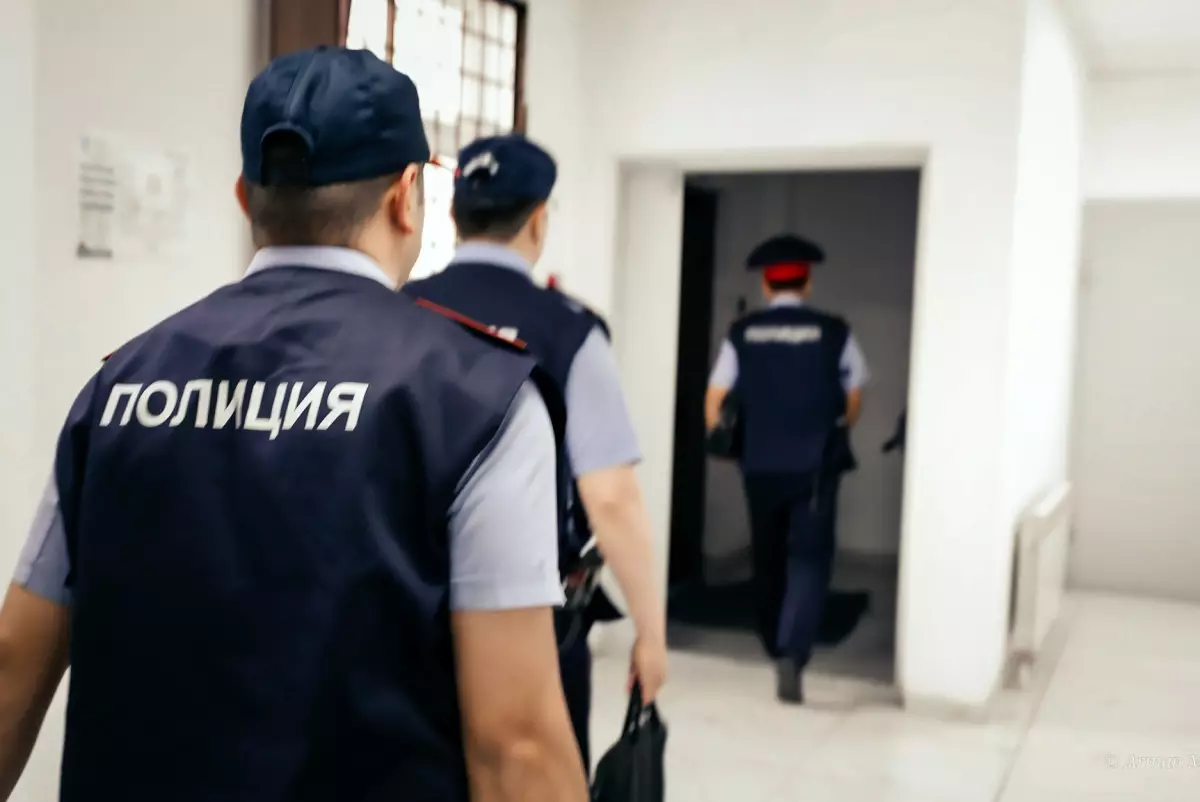 Подозреваемого в крупном мошенничестве экстрадировали из Азербайджана в Астану