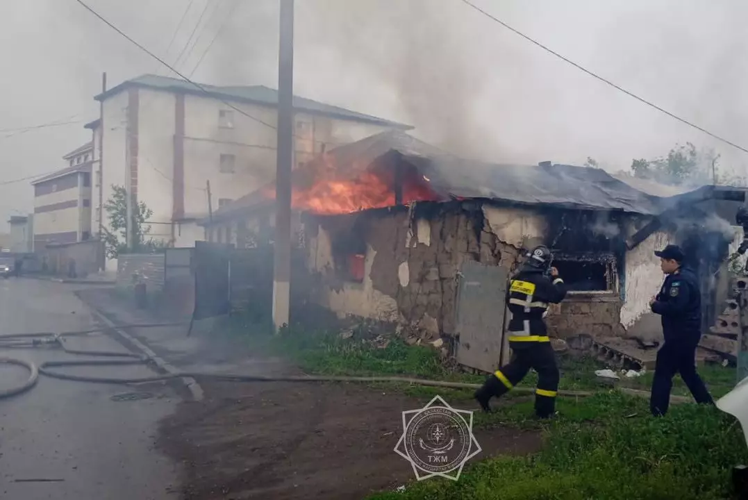 Пожар в доме потушили в Астане