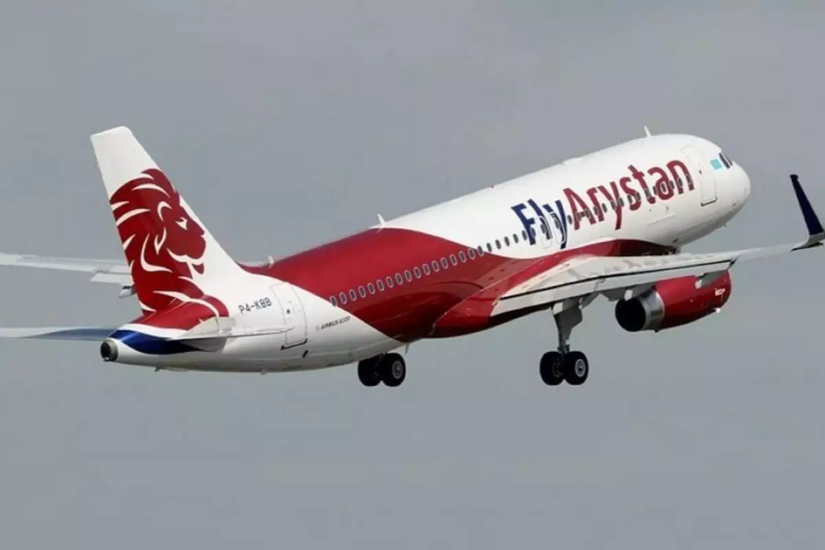 Летевший из Кутаиси в Актау самолет не смог приземлиться в аэропорту