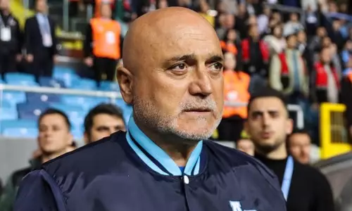 Турецкий клуб Абата Аймбетова решил уволить тренер