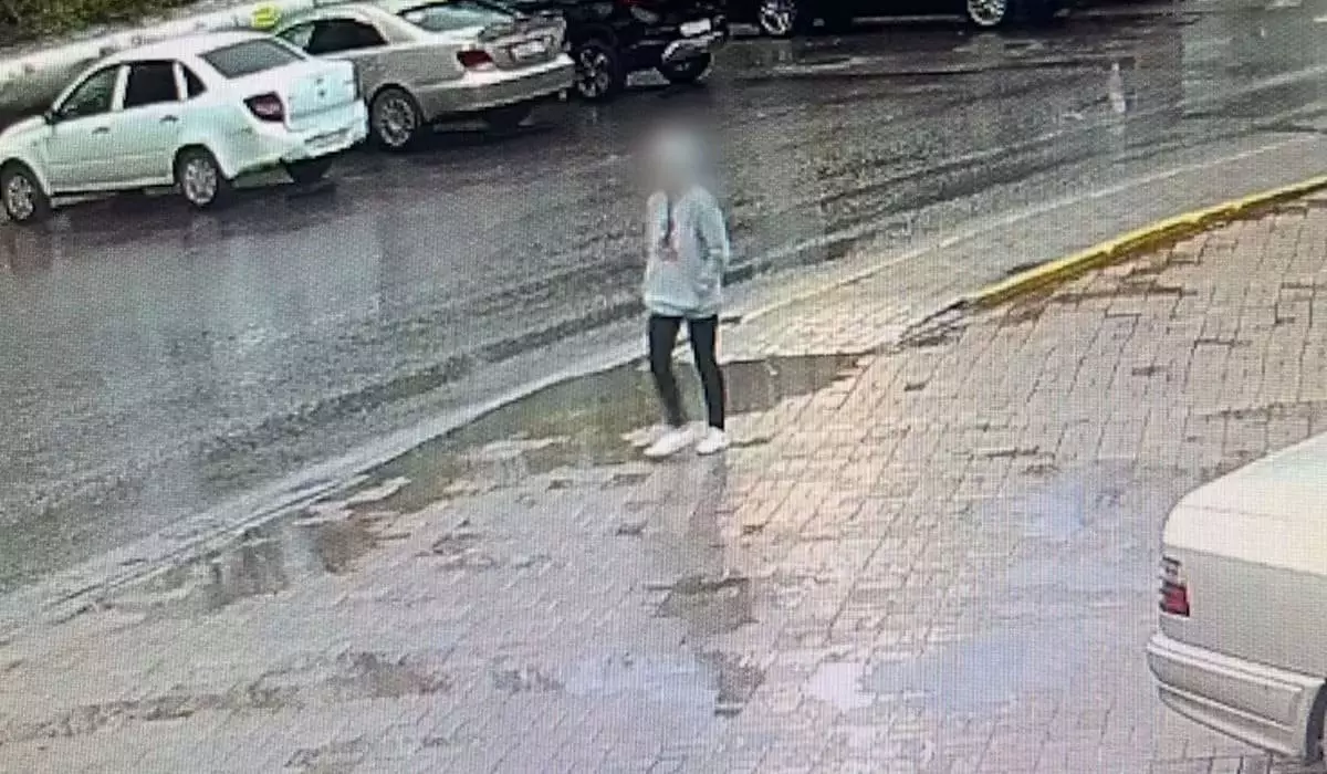 Астанчанка угнала авто и попала на видео