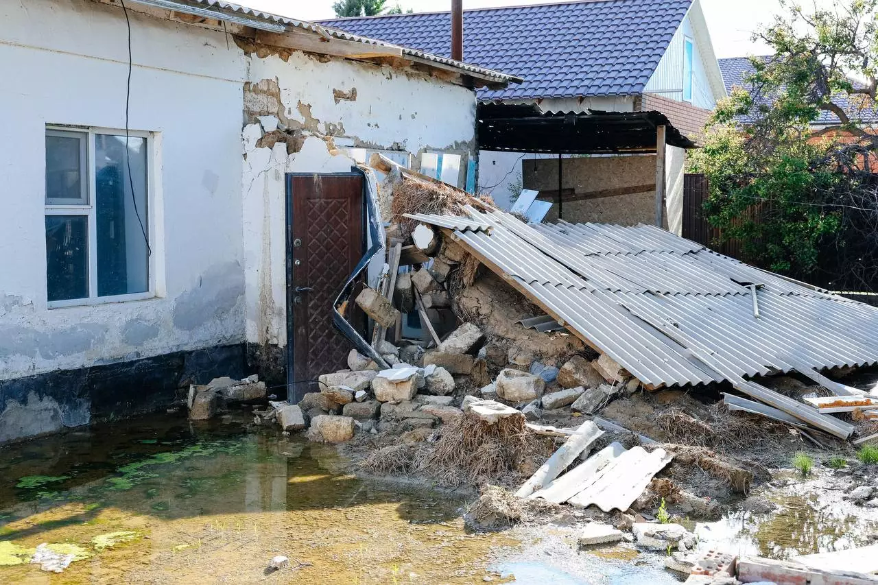 Более 200 жителей Кульсары получили компенсацию на восстановление жилья
