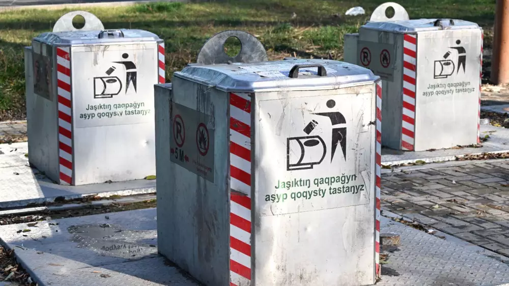 Ерболат Досаев: до конца 2025 года в Алматы заменят все старые мусорные контейнеры
