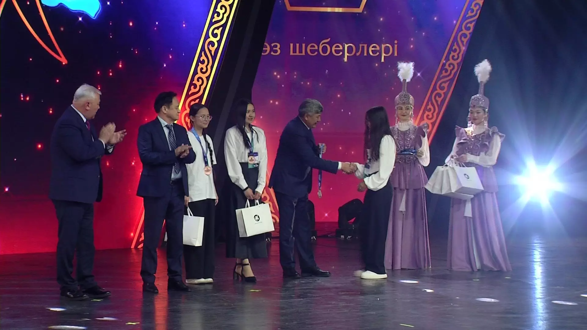 «Жарқын болашақ» республикалық қазақ тілі олимпиадасы мәресіне жетті