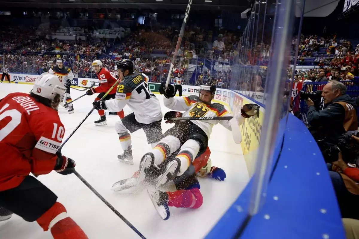 Германия уступила Швейцарии в четвертьфинале чемпионата мира по хоккею