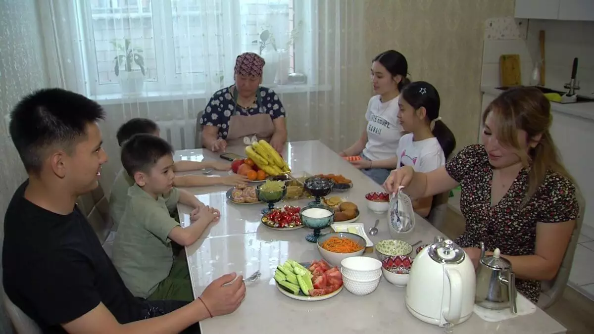 Пособий на 156 миллиардов тенге выплатили многодетным семьям Казахстана