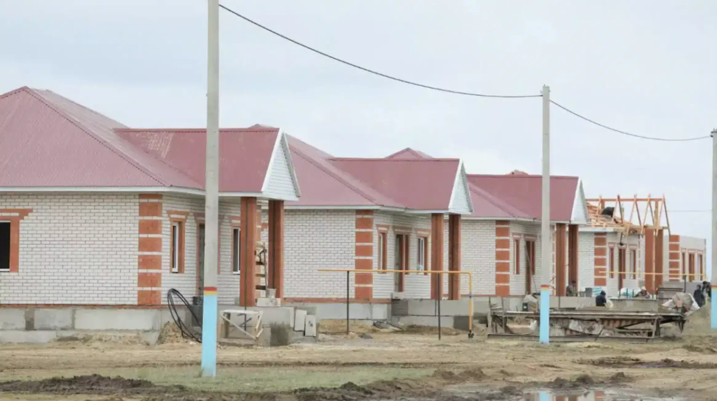 356 семей получили жилье после паводков в Казахстане