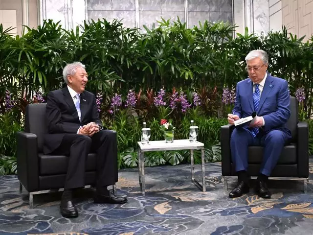 Президент встретился с координирующим министром по нацбезопасности Сингапура
