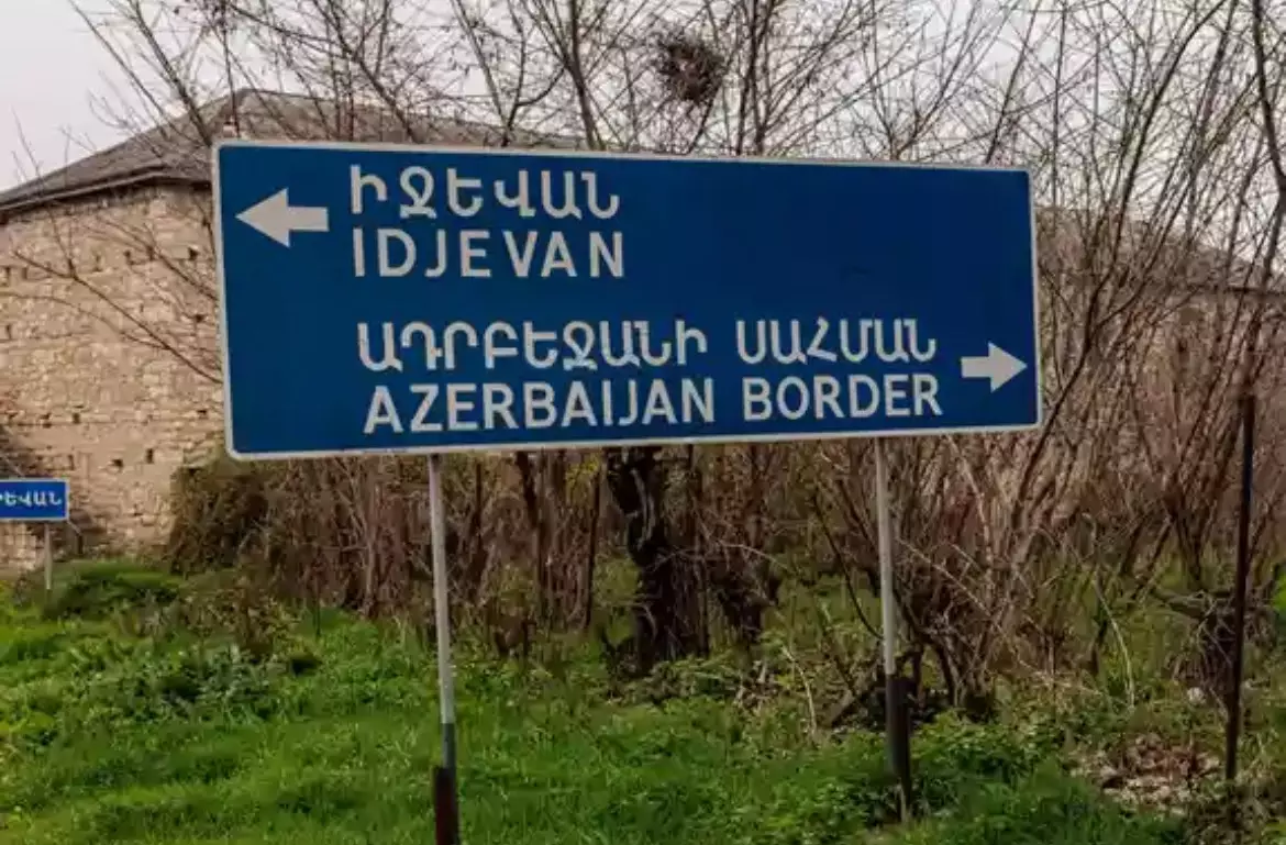 Баку взял под контроль четыре села на границе с Арменией