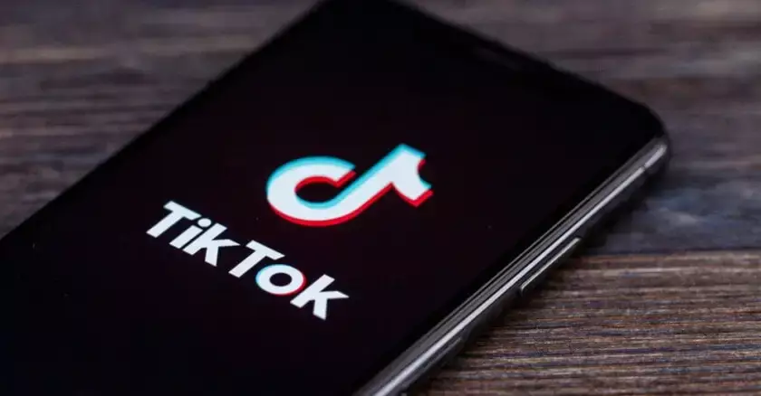 TikTok перестанет рекомендовать аккаунты государственных СМИ