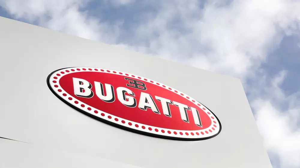 Будущие Bugatti будут продаваться в комплекте с заправочной станцией