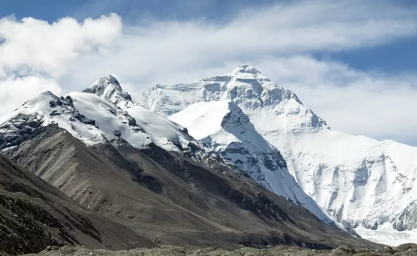Вторая в истории казахстанка покорила Эверест