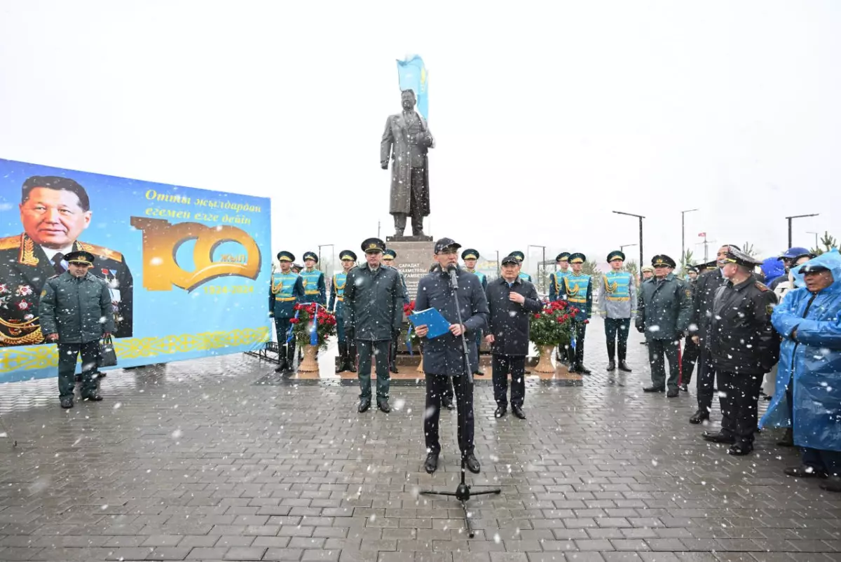 Памятник Сагадату Нурмагамбетову открыли в Акколе