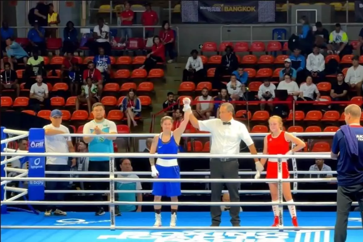 Назым Кызайбай выиграла первый бой Казахстана за олимпийскую лицензию в боксе (ВИДЕО)