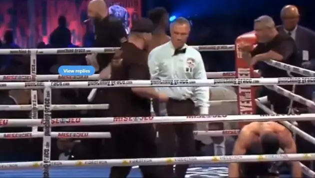 Соперник Деревянченко за 30 секунд нокаутировал британского боксера