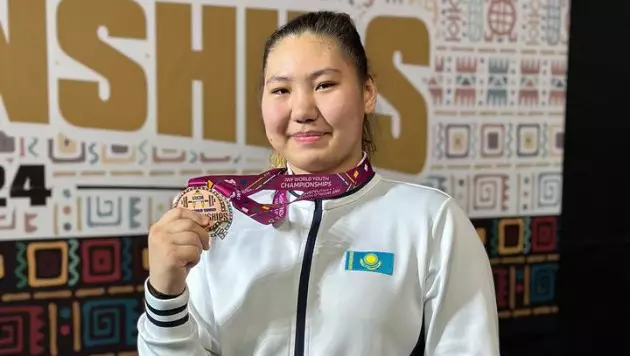 Казахстан выиграл еще одну медаль ЧМ по тяжелой атлетике