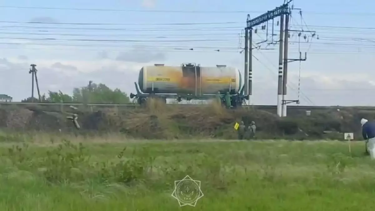 Розлив соляной кислоты произошел на станции в Акмолинской области (ВИДЕО)