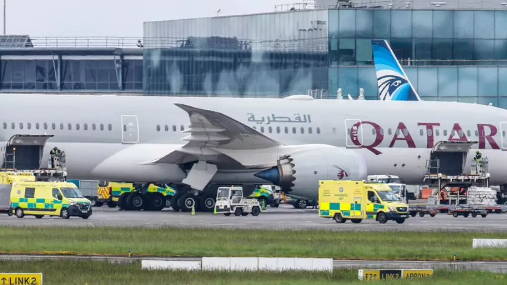 12 человек получили травмы из-за турбулентности на рейсе из Дохи