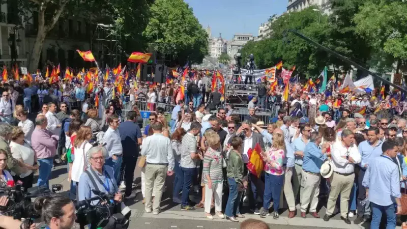 Около 15 тысяч человек вышли на митинг в Испании