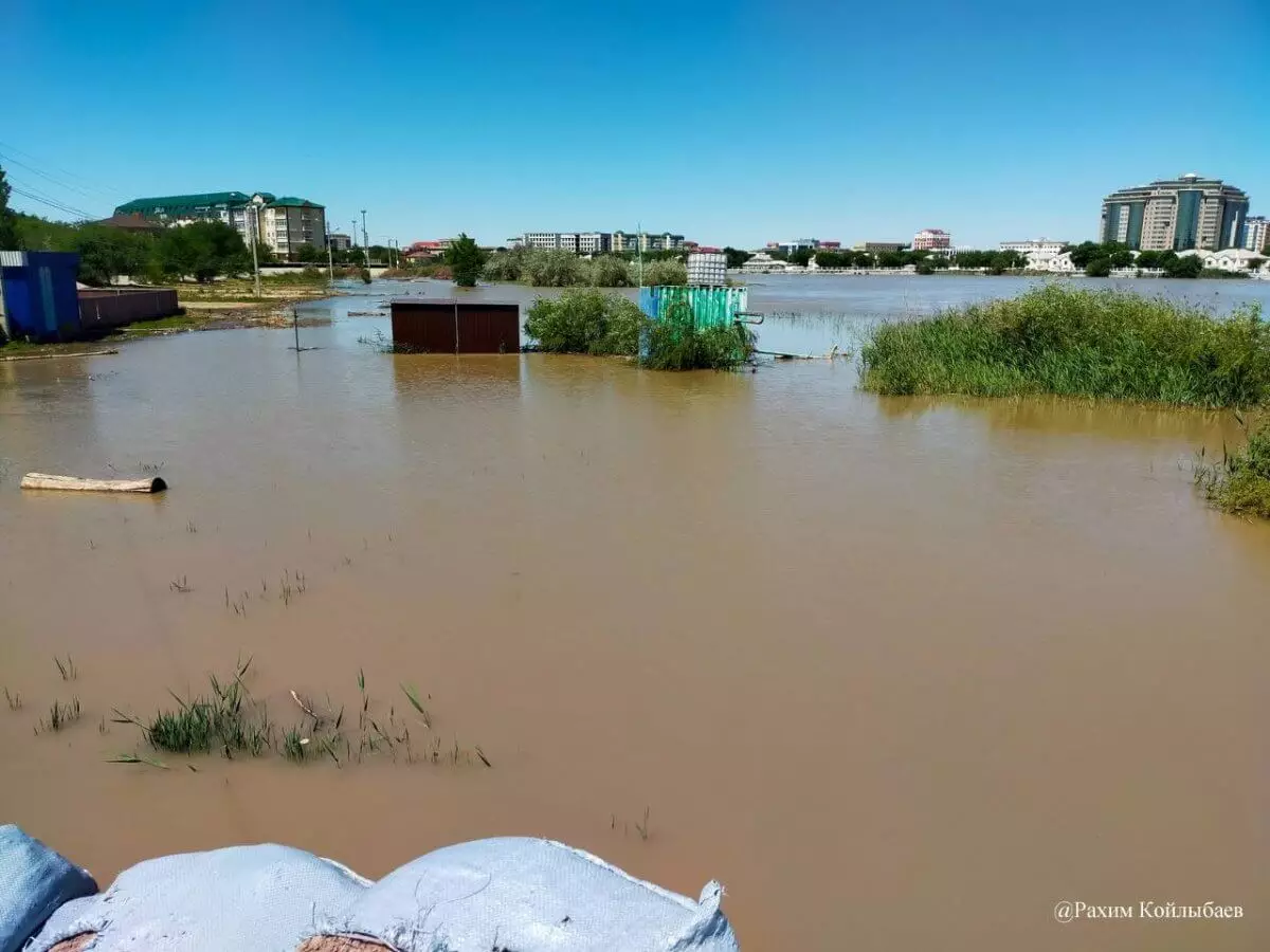 Вода продолжает убывать в нескольких населенных пунктах Атырауской области