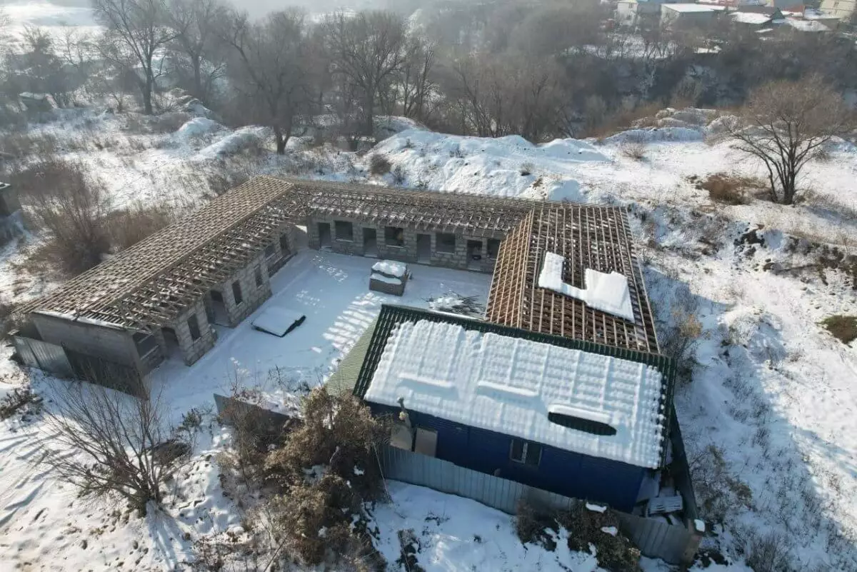 Крупный недостроенный объект снесли в Алматы