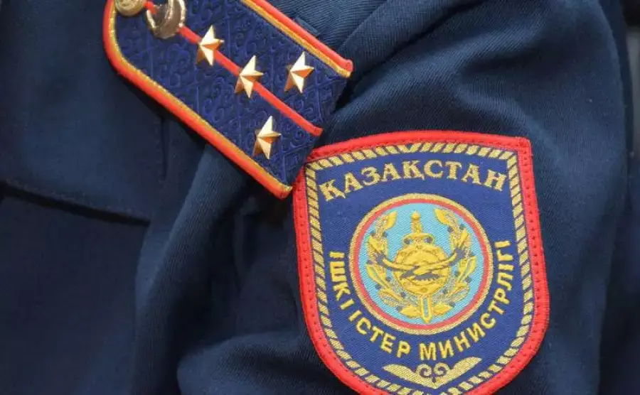 В Астане наказали полицейских, давших закурить Бишимбаеву при задержании
