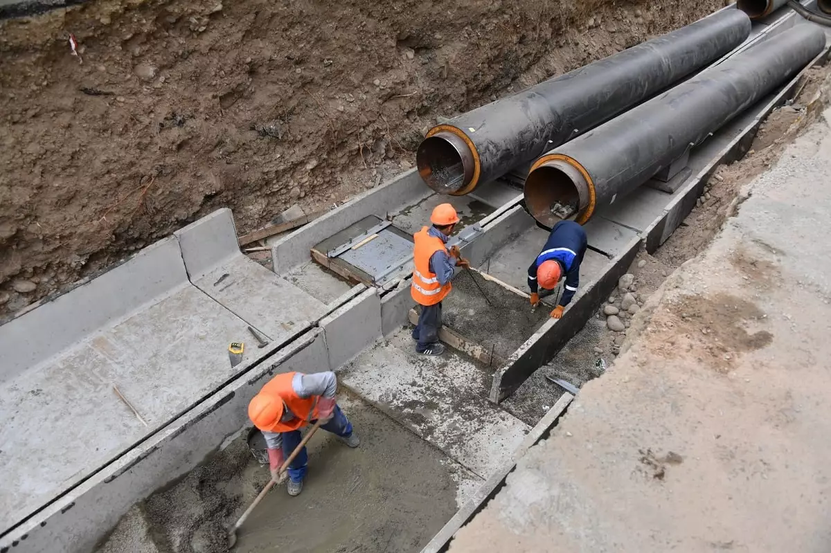 В Алматы реконструируют трубопровод, введенный в эксплуатацию более 40 лет назад