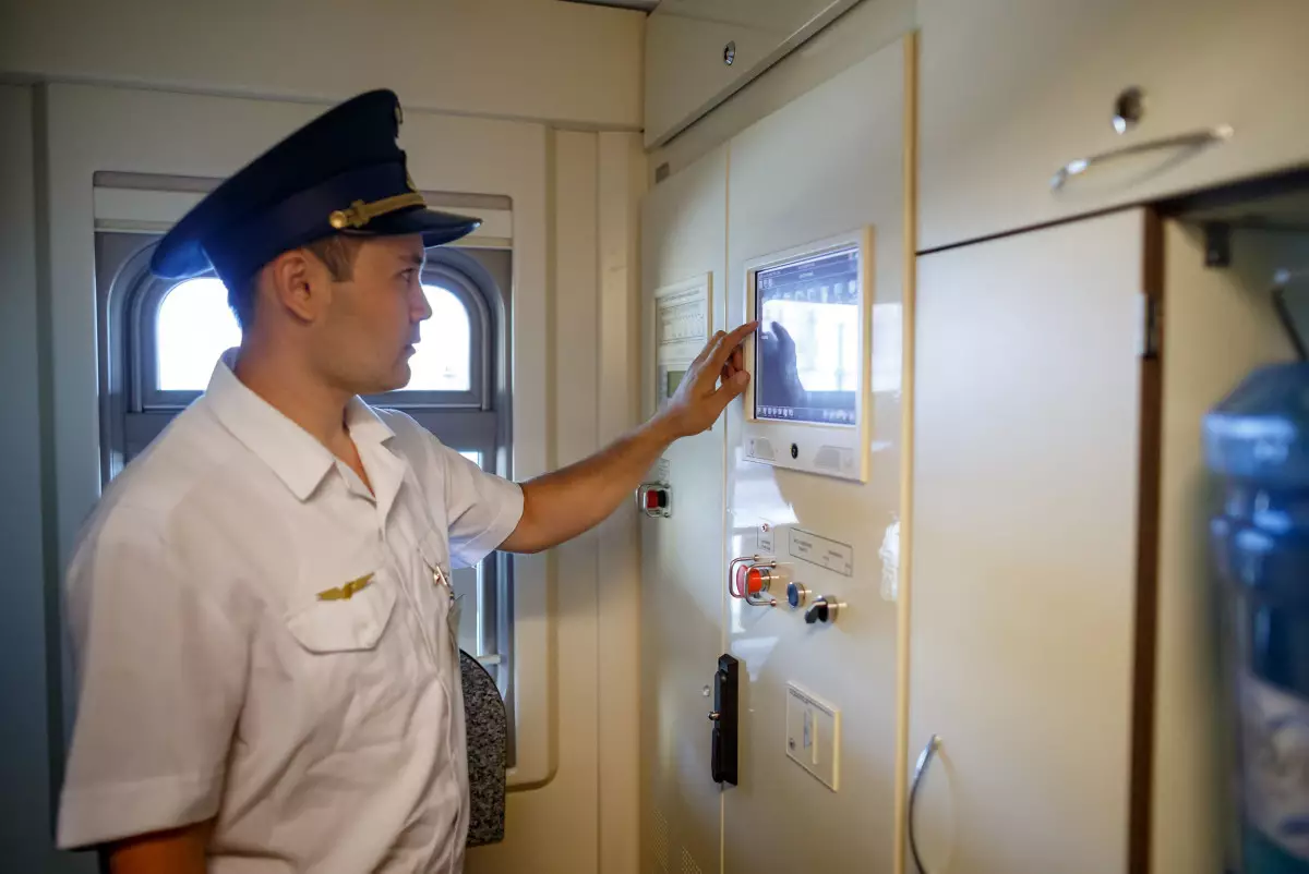 Число самолётов и поездов в курортные зоны увеличат в Казахстане