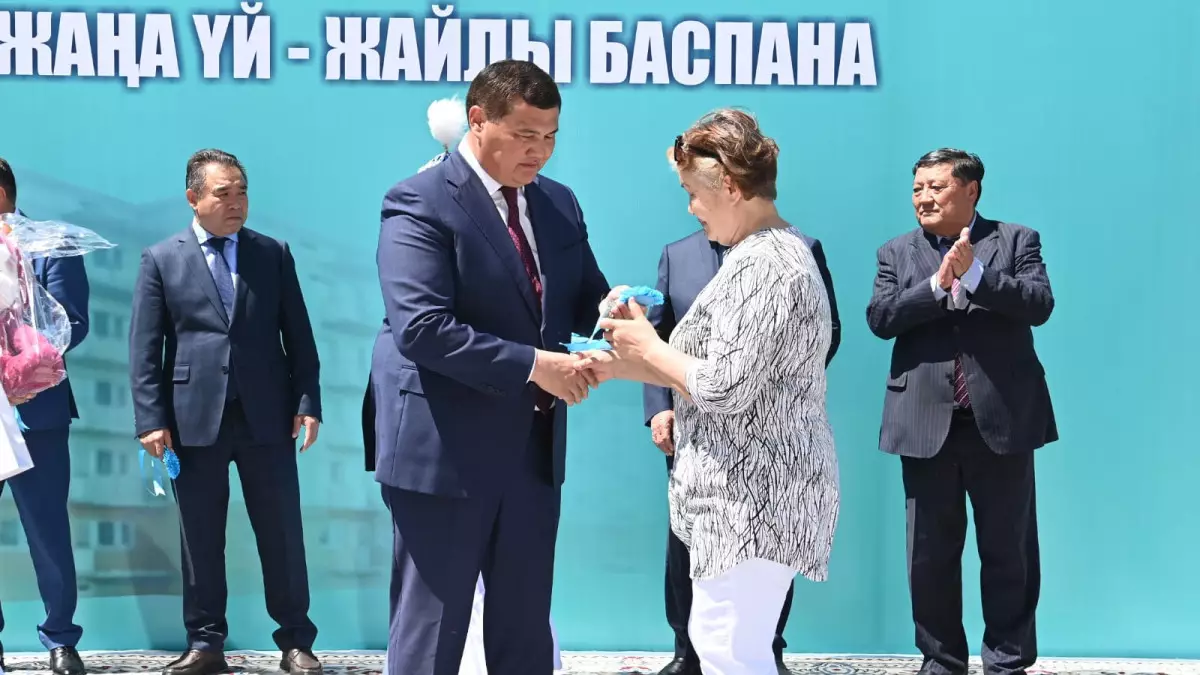 150 семьям вручили ключи от квартир в Кызылорде