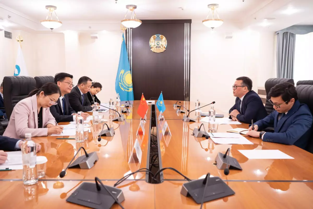 Казахстан и Китай усилят сотрудничество в сфере информации