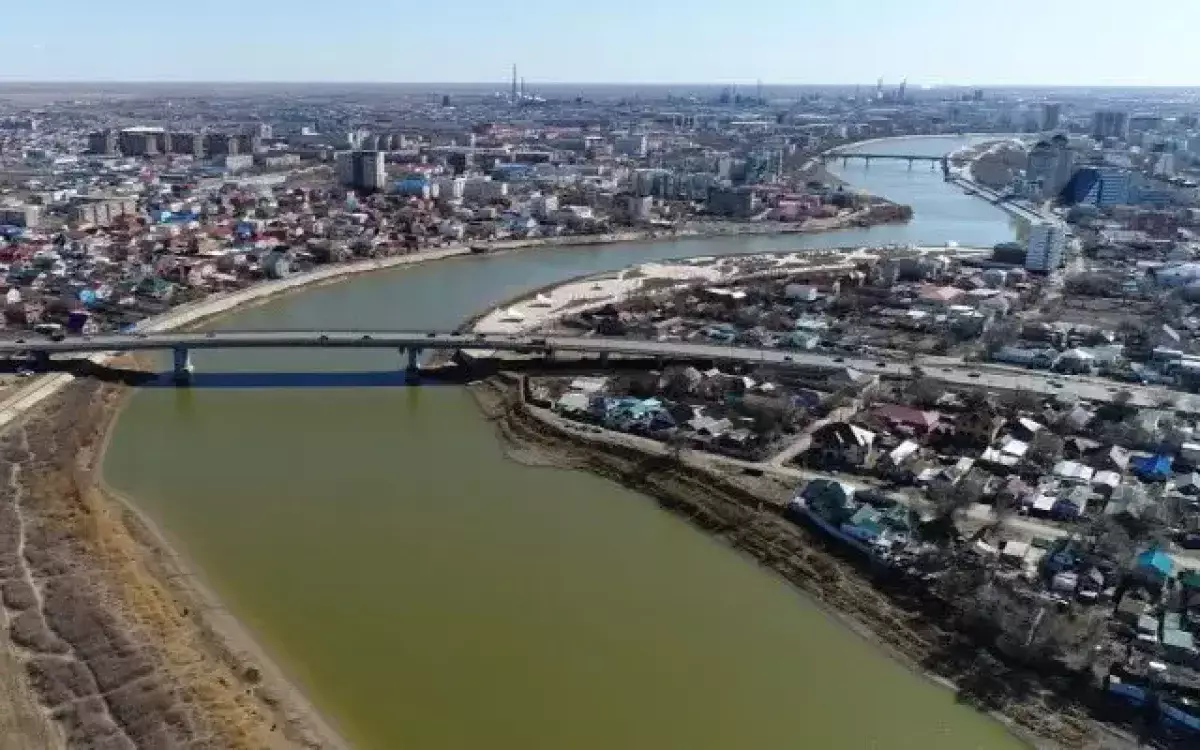 Вода представляет угрозу пригородам Атырау: ДЧС