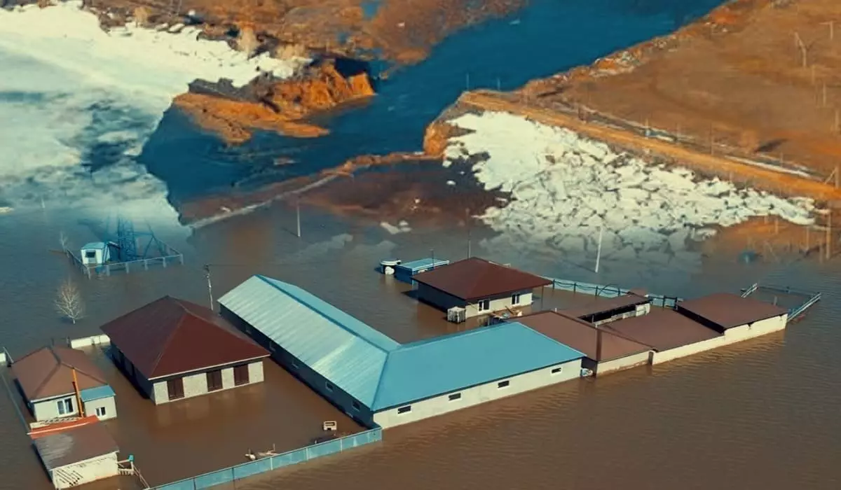 Больше 9 тыс пострадавших от паводка домов отремонтируют казахстанцам