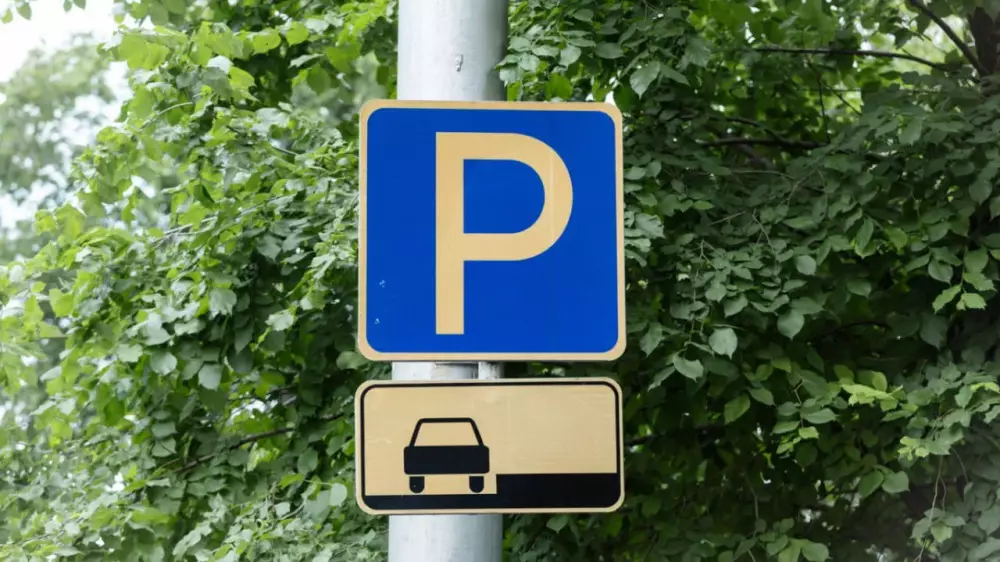 Сколько стоят платные парковки в разных странах: обзор