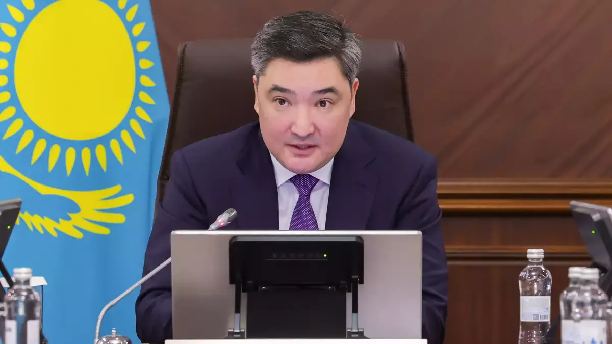 Бектенов раскритиковал акимов запада Казахстана за противопаводковые работы