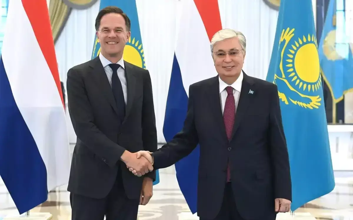 Премьер-министр Нидерландов прибыл в Казахстан