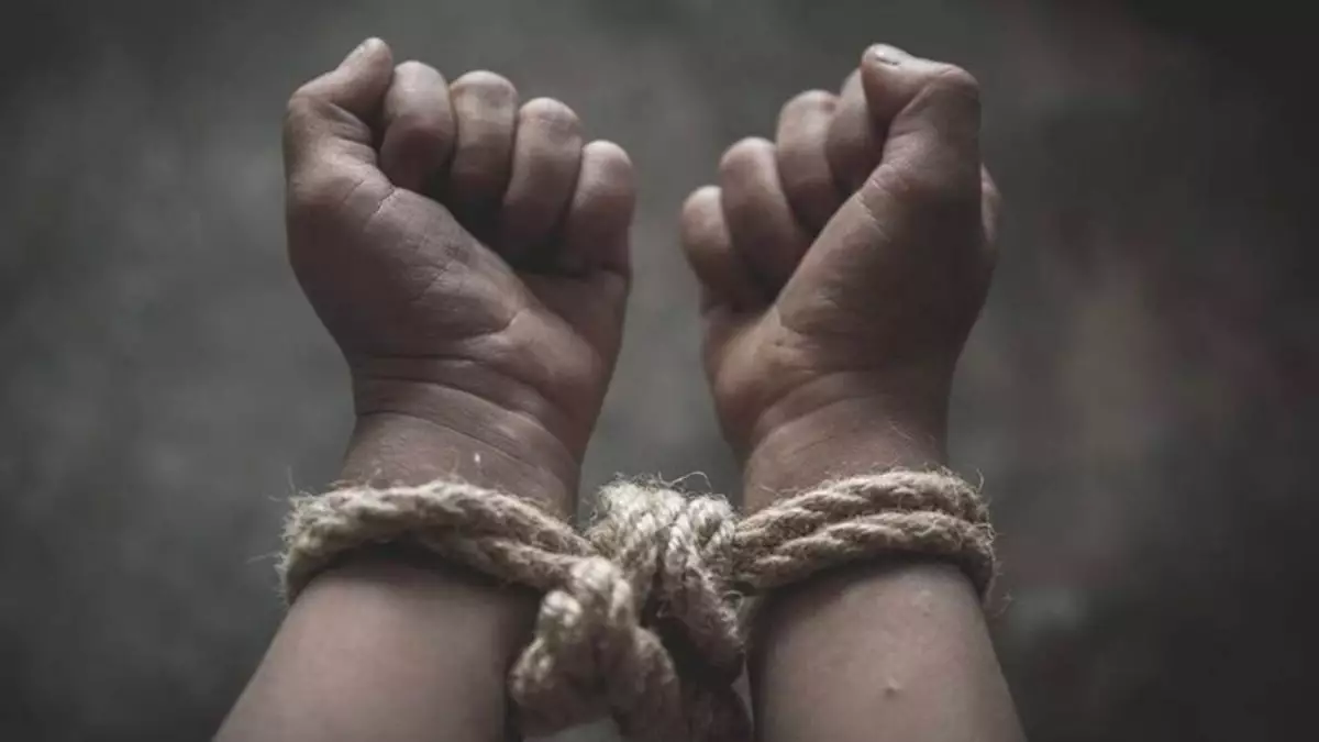 «Ноги отрежут и на помойку»: казахстанец заявил, что попал в трудовое рабство (ВИДЕО)