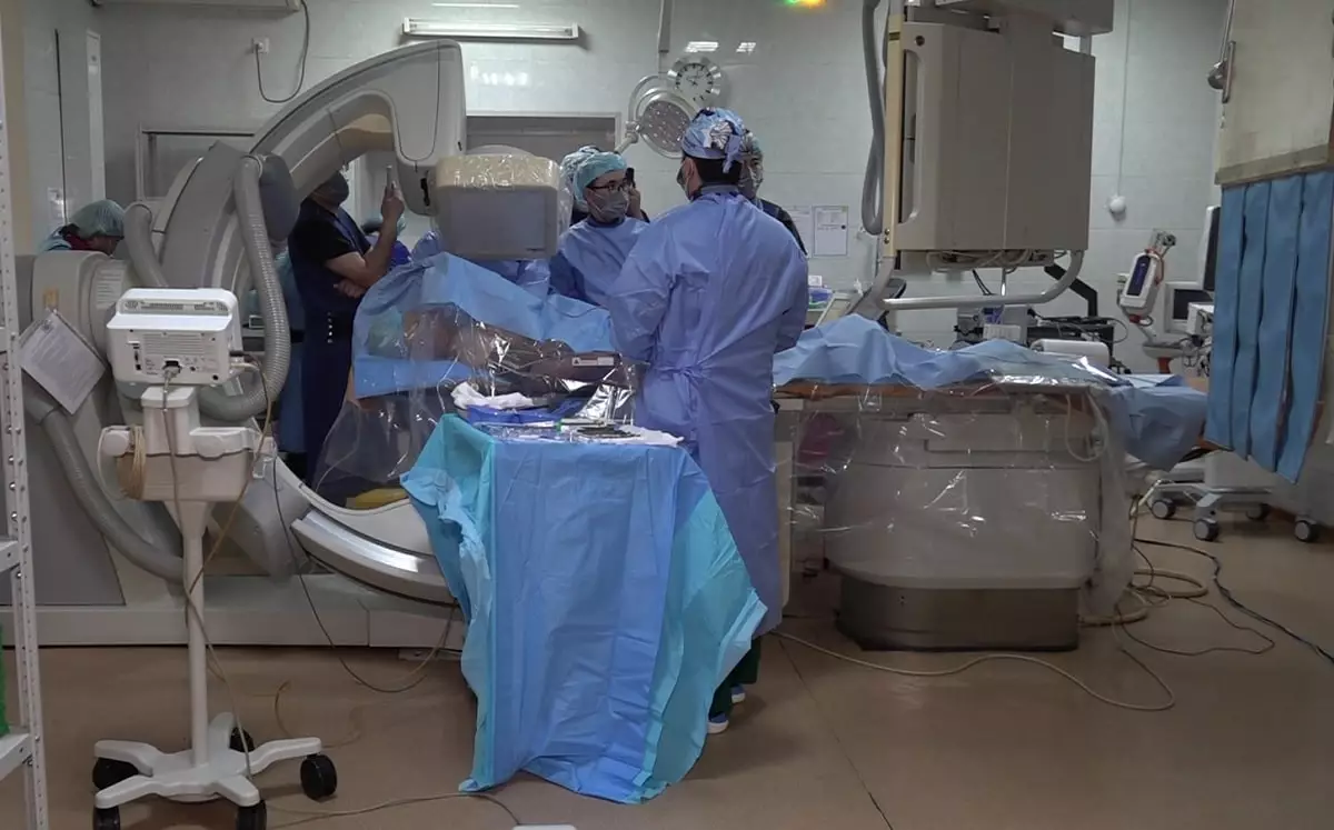 Инновационный метод: кардиологи провели несколько операций по имплантации электродов