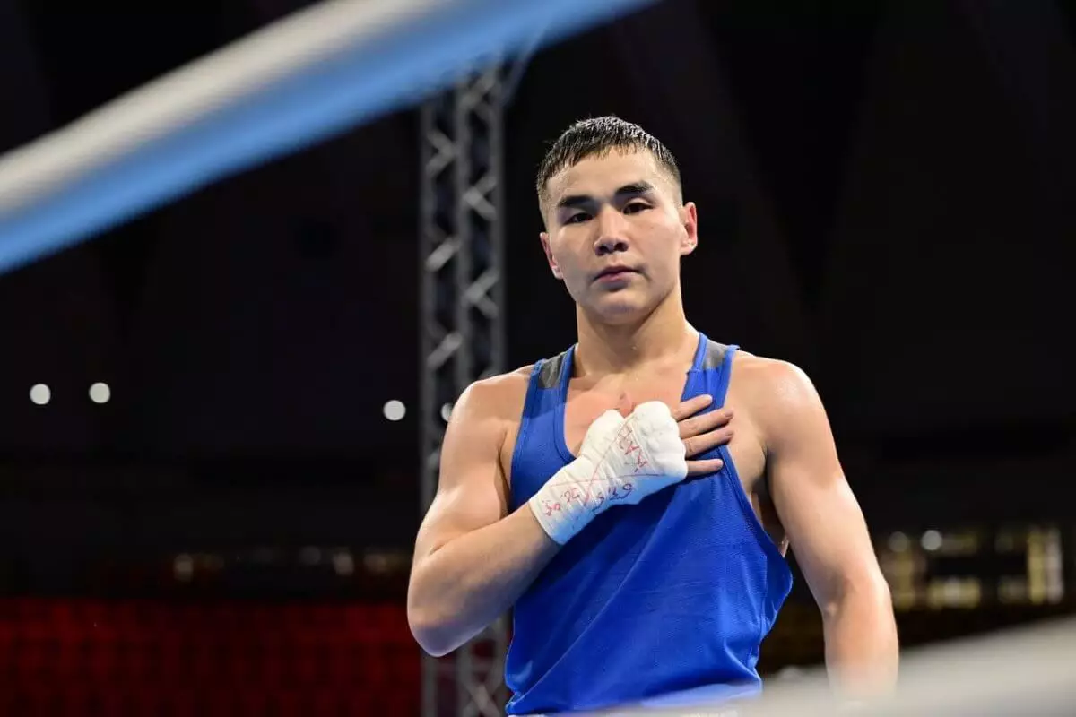 Казахстанский боксер выиграл второй бой на последнем лицензионном турнире в Бангкоке