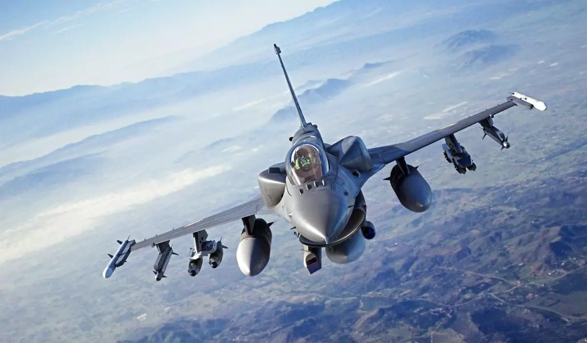 Бельгия поставит Украине 30 истребителей F-16 до 2028-го года