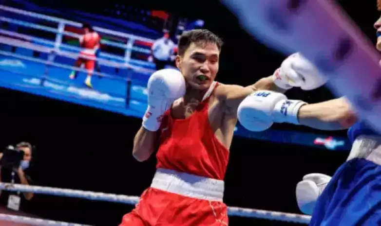 Известный казахстанский боксер узнал имя соперника для дебюта в профи