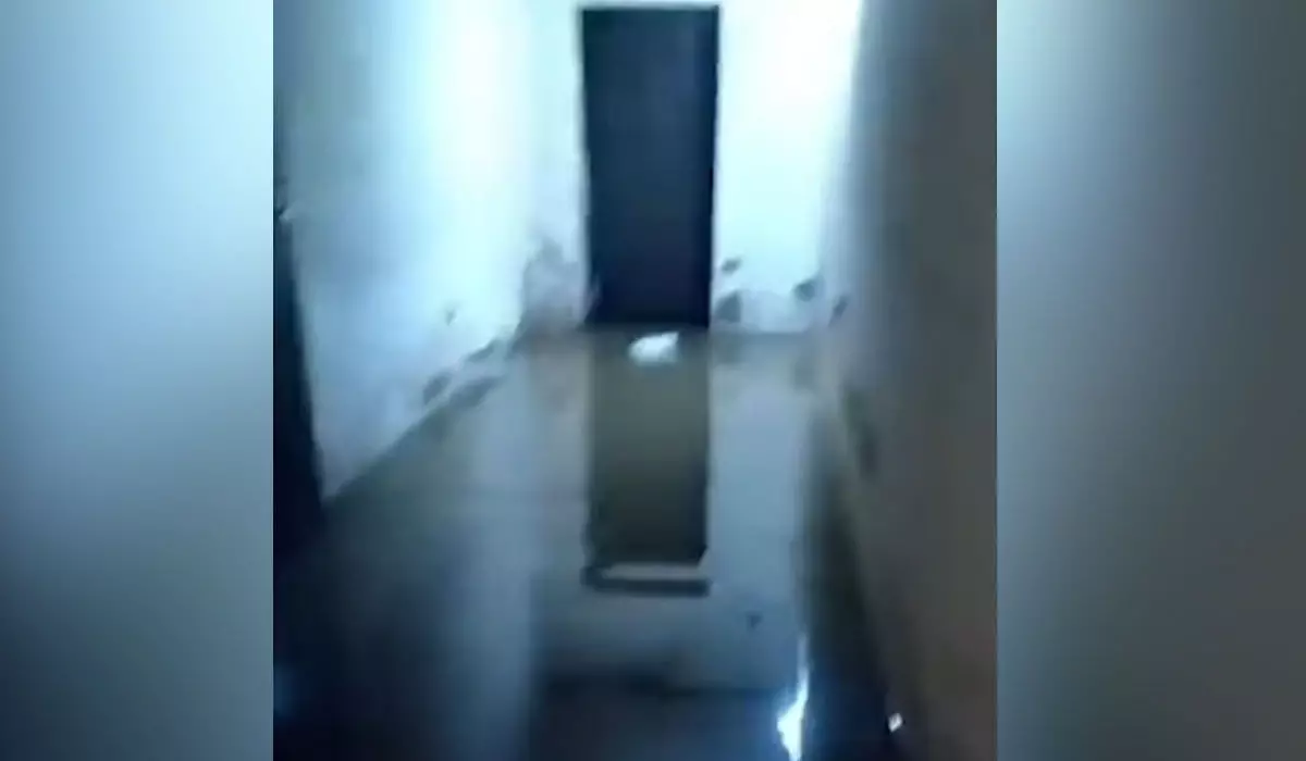 «Крик души»: астанчане сняли на видео затопленную водой многоэтажку
