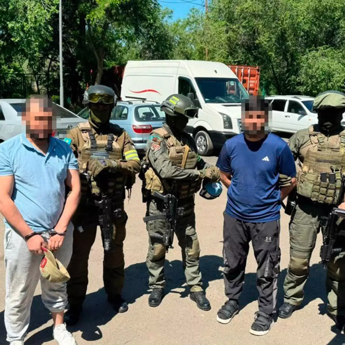 Двух иностранных радикалов задержали в Алматы (ВИДЕО)